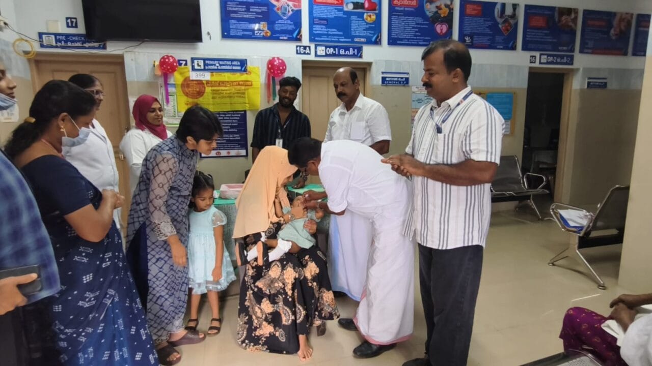 പൾസ് പോളിയോ നിർമ്മാർജ്ജന പരിപാടിക്ക് കണ്ണൂർ ജില്ലയിൽ വിപുലമായ തുടക്കം; പായം പഞ്ചായത്ത് തല ഉദ്ഘാടനം പഞ്ചായത്ത് പ്രസിഡന്റ് അഡ്വക്കേറ്റ് എം. വിനോദ് കുമാർ നിർവഹിച്ചു