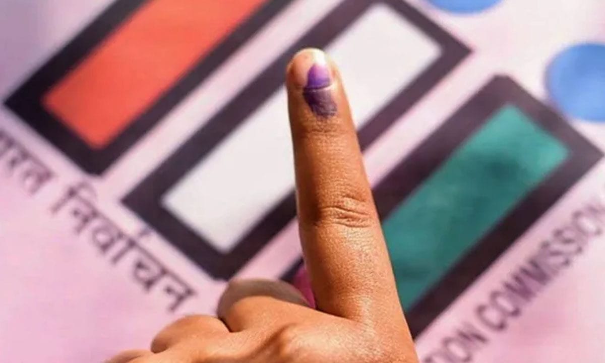 നാല് സംസ്ഥാനങ്ങളിൽ നിയമസഭാ തെരഞ്ഞെടുപ്പ് നേരത്തെയാക്കാൻ നീക്കം; ഒരുക്കങ്ങൾ വേഗത്തിലാക്കാൻ നിർദേശം