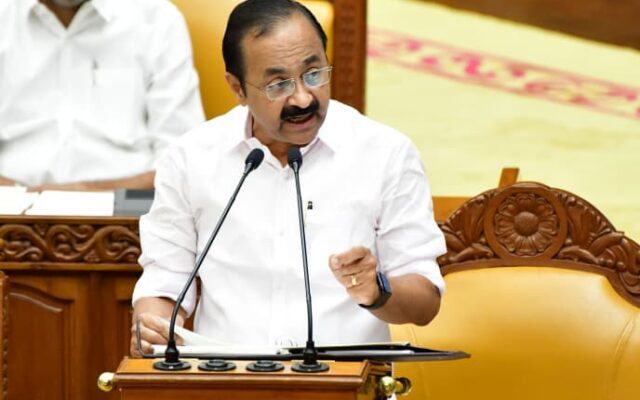 റബർ താങ്ങുവില ₹250 ആക്കി:കർഷകർക്കും തീരദേശത്തിനും കൈത്താങ്ങ്