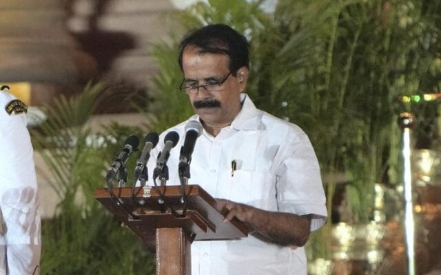 കേന്ദ്രസഹമന്ത്രി ജോർജ് കുര്യൻ രാജിവെച്ചു
