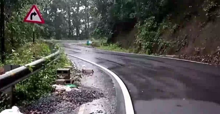 മാക്കൂട്ടം ചുരം പാതയിൽ ഭാരവാഹനങ്ങൾക്ക് നിരോധനം;പൊതുഗതാഗത സംവിധാനങ്ങൾക്ക് നിയന്ത്രണമില്ല