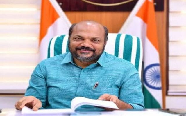 പി. രാജീവ് എൽഡിഎഫ് കൺവീനറായേക്കും; ടി.പി. രാമകൃഷ്ണൻ പദവി ഒഴിഞ്ഞേക്കുമെന്ന് സൂചന, സിപിഎമ്മിൽ ചർച്ചകൾ സജീവം