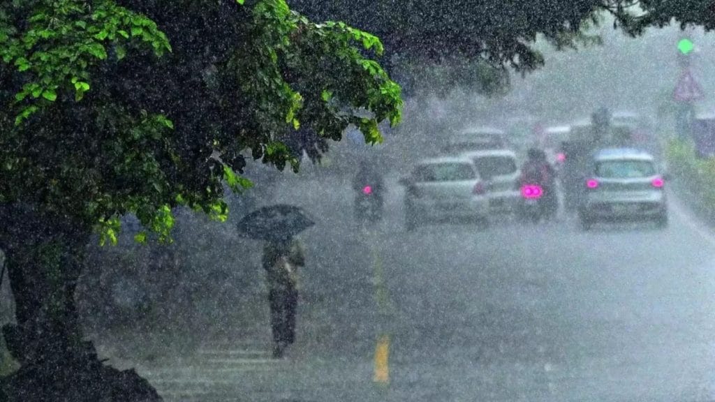 വടക്കൻ കേരളത്തിൽ അതിശക്തമായ മഴ തുടരുന്നു; ഇന്ന് രണ്ടിടത്ത് ഓറഞ്ച് അലർട്ട്, കടൽ പ്രക്ഷുബ്ധം