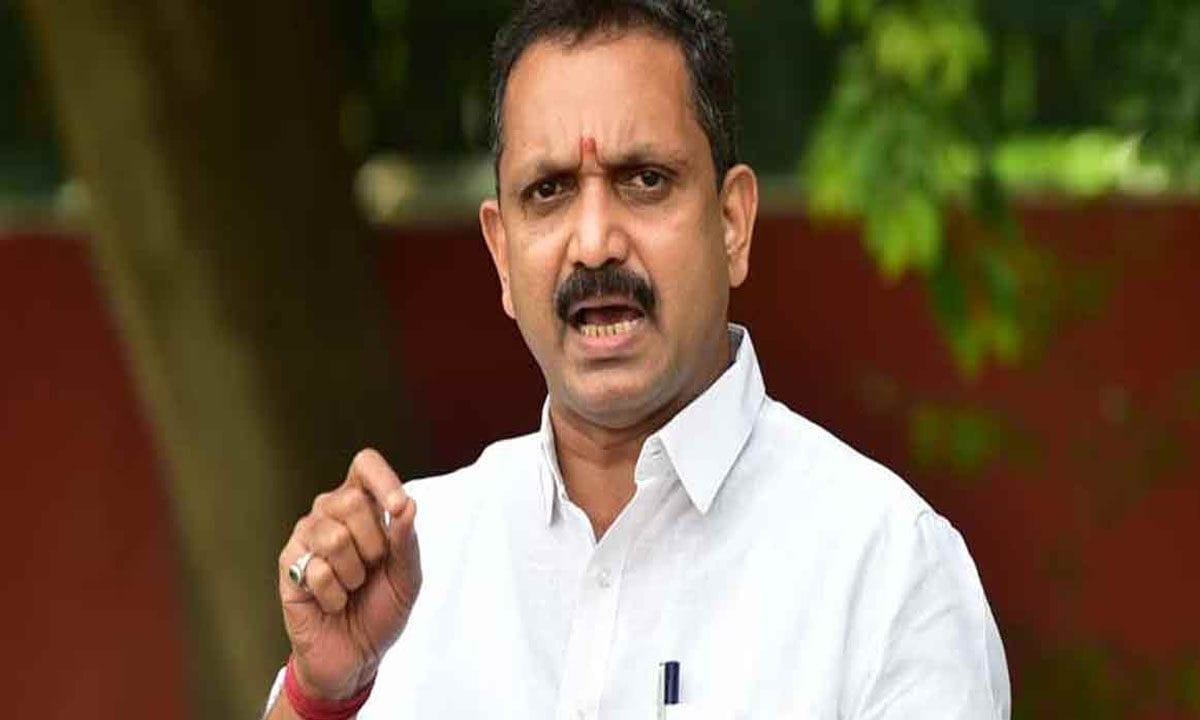“പ്രധാനമന്ത്രി നരേന്ദ്ര മോദി മന്ത്രിസഭ പുനഃസംഘടിപ്പിക്കുന്നത് ഓൺലൈൻ മാധ്യമങ്ങളിലെ വാർത്തയും മാധ്യമപ്രവർത്തകർ എഴുതുന്നതും നോക്കില്ല” ഓൺലൈൻ മാധ്യമങ്ങൾക്കെതിരെ രൂക്ഷമായി വിമർശിച്ച് കേന്ദ്രമന്ത്രിസഭാ പ്രവേശന വാർത്തകൾ തള്ളി ബിജെപി നേതാവ് കെ. സുരേന്ദ്രൻ