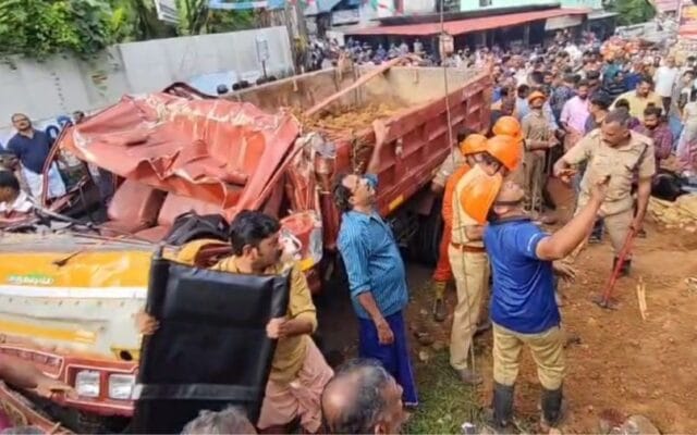 കൊട്ടാരക്കരയിൽ നിയന്ത്രണം വിട്ട ടിപ്പർ ലോറി ബസ് സ്റ്റോപ്പിലേക്ക് പാഞ്ഞുകയറി 4 മരണം