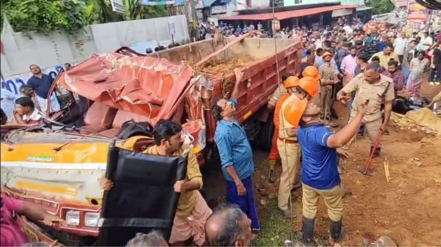 കൊട്ടാരക്കരയിൽ നിയന്ത്രണം വിട്ട ടിപ്പർ ലോറി ബസ് സ്റ്റോപ്പിലേക്ക് പാഞ്ഞുകയറി 4 മരണം