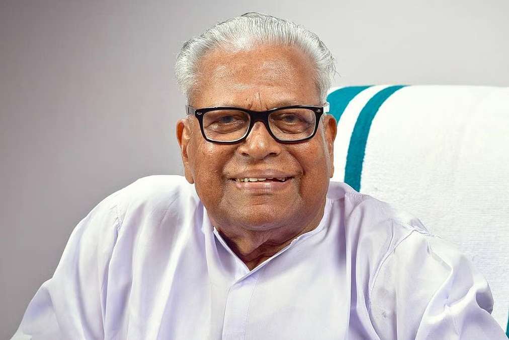 വിപ്ലവവീര്യത്തിന്റെ ചെങ്കനൽ; വി.എസ്  ഓർമയായിട്ട് ഒരു വർഷം