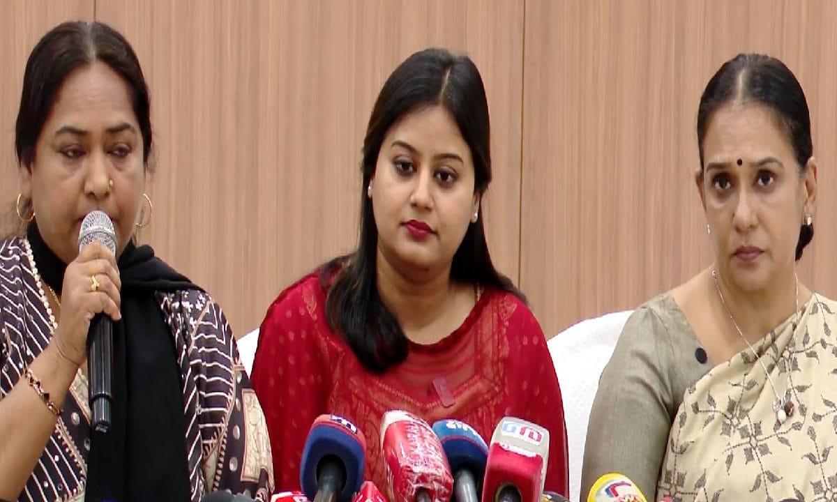 ‘ശ്വേതയുടേത് കുറുക്കുവഴി, ലക്ഷ്യം വർഗീയ ധ്രുവീകരണം’; അമ്മയിലെ തർക്കത്തിൽ ശ്വേതാ മേനോനെതിരെ കടുത്ത ആരോപണങ്ങളുമായി നടിമാർ