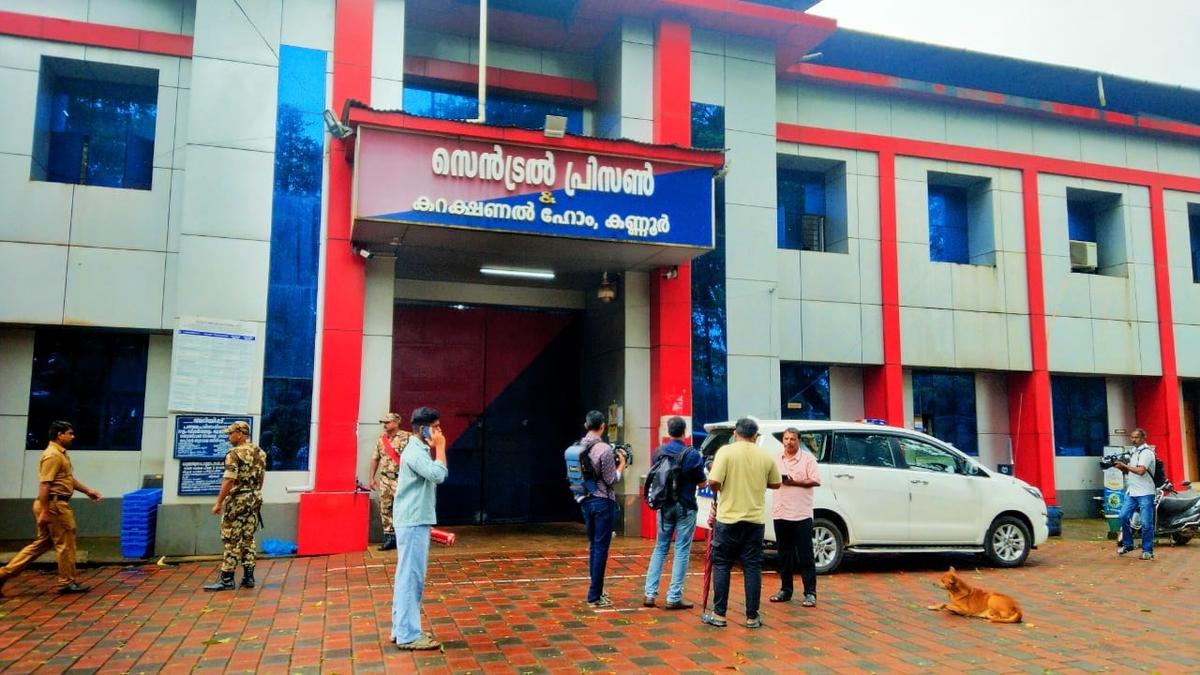 കണ്ണൂർ സെൻട്രൽ ജയിലിൽ കാപ്പ തടവുകാർ തമ്മിൽ ഏറ്റുമുട്ടി