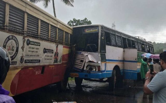 വയനാട്ടിൽ കെഎസ്ആർടിസി ബസുകൾ കൂട്ടിയിടിച്ച് അപകടം; നിരവധി യാത്രക്കാർക്ക് പരിക്ക്