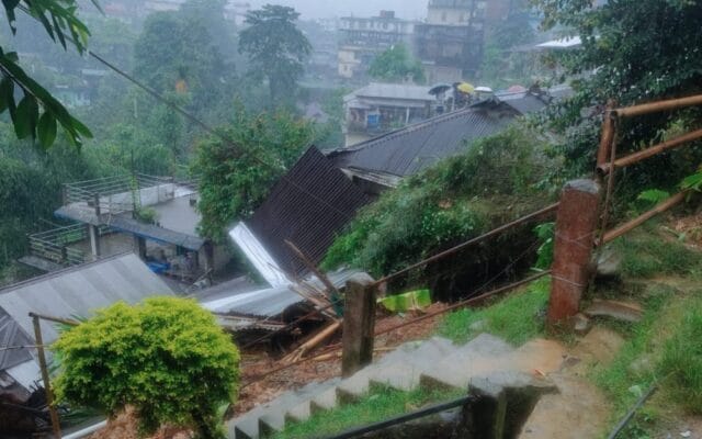 നാഗാലാൻഡിൽ കനത്ത മഴയും ഉരുൾപൊട്ടലും: നാല് മരണം, എട്ടുപേരെ കാണാതായി