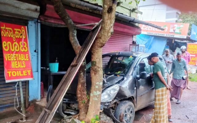 പേരാവൂർ മണത്തണ അയോതുംചാലിൽ കാർ നിയന്ത്രണം വിട്ട് അപകടം; ഡ്രൈവർക്ക് പരുക്ക്