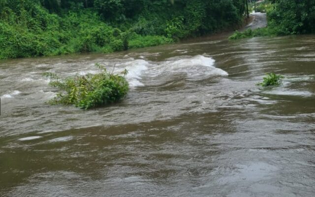 ബാവലിപ്പുഴയിൽ ജലനിരപ്പ് ഉയരുന്നു: അണുങ്ങോട്ട് മുന്നറിയിപ്പ് നില കടന്നു, തീരവാസികൾക്ക് ജാഗ്രതാ നിർദ്ദേശം
