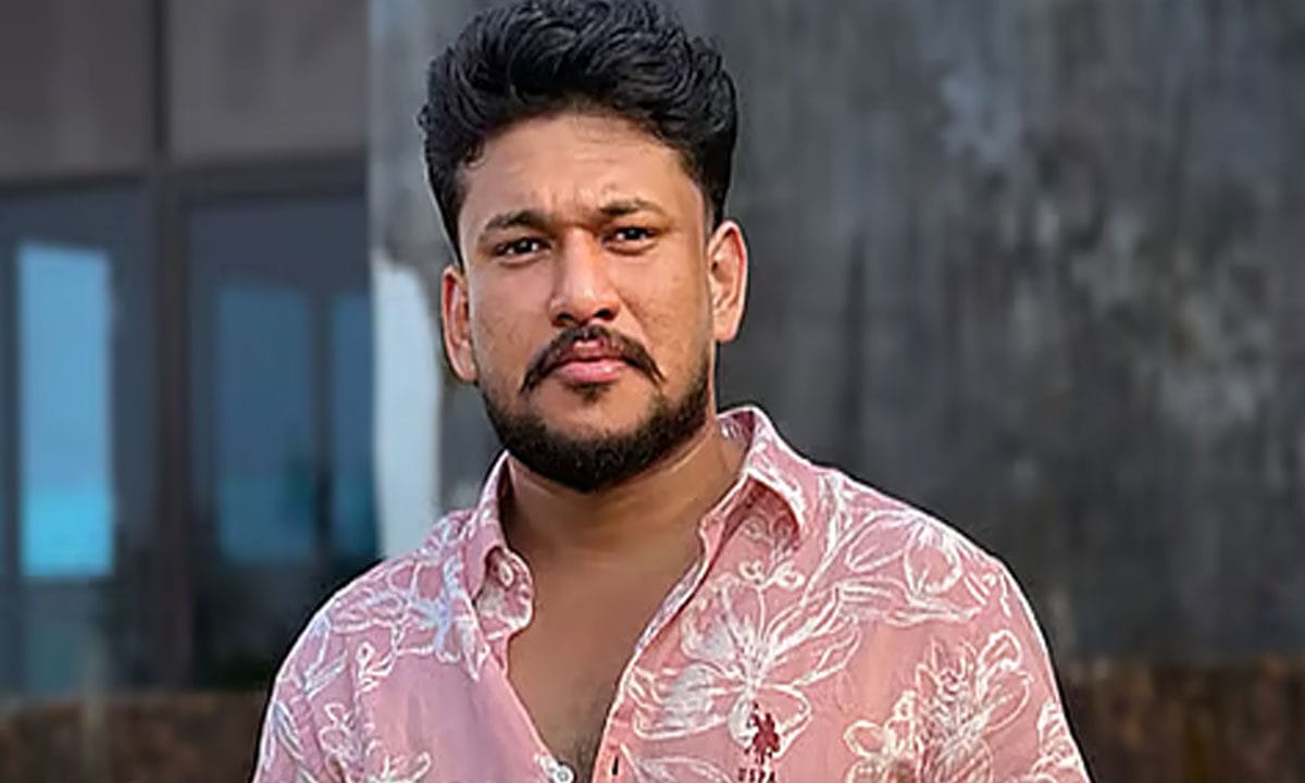 ആഭ്യന്തരമന്ത്രിക്കും പോലീസിനും പരസ്യ വെല്ലുവിളി; ഒളിവിൽ കഴിയുന്ന അർജുൻ ആയങ്കിക്കായി 10 അംഗ സ്പെഷ്യൽ സ്ക്വാഡ്