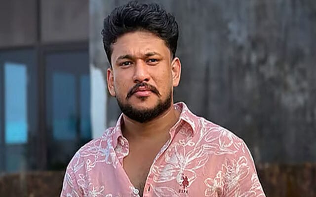 ‘ഫോൺ ഫോർമാറ്റ് ചെയ്തു കൊടുത്തു, ഇത്  നായയെ കൊന്ന കേസല്ലേ’; തെളിവെടുപ്പിനിടെ പൊലീസിനെ പരിഹസിച്ച് അർജുൻ ആയങ്കി