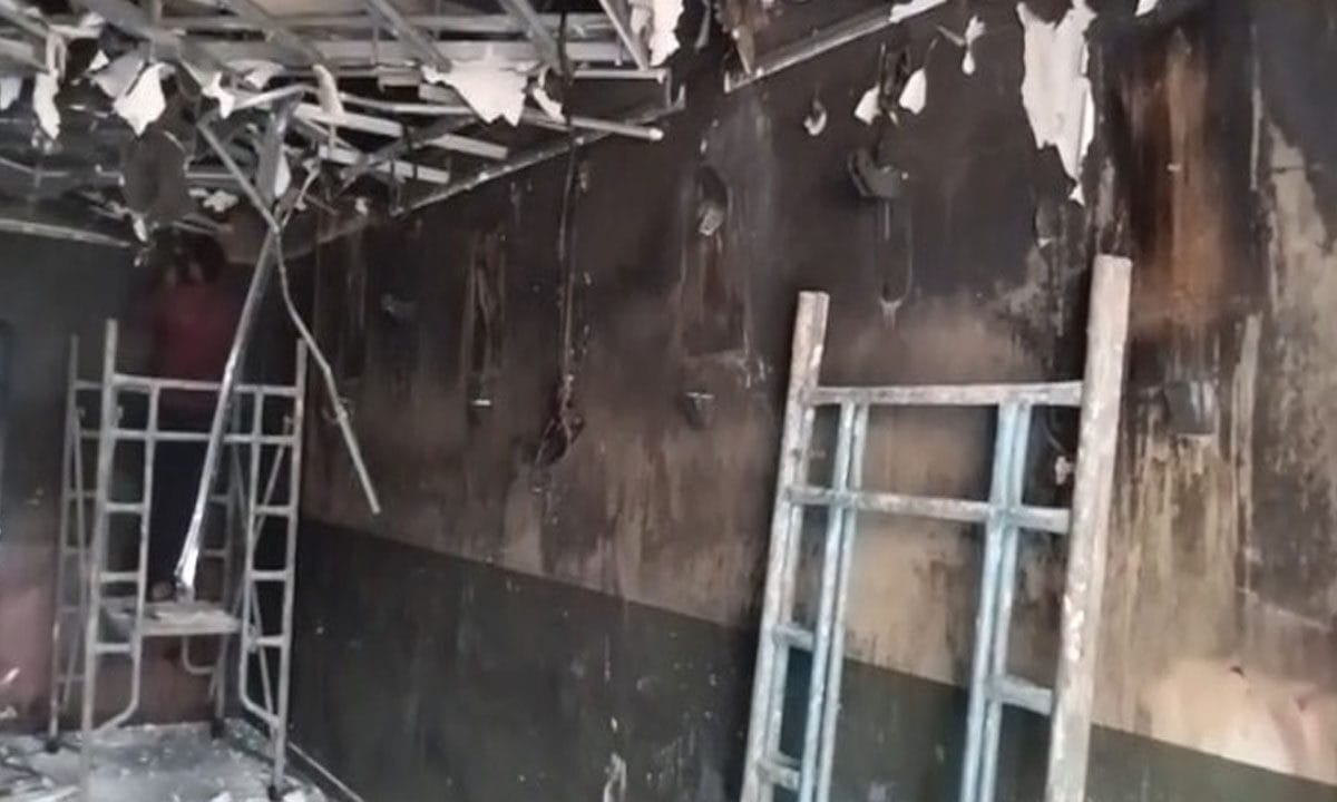 കണ്ണൂർ ഇരിട്ടിയിൽ കൂൾബാറിന് തീപിടിച്ചു; വൻ നാശനഷ്ടം