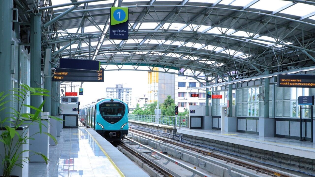 കൊച്ചി മെട്രോ ‘കേരളം മെട്രോ’യാകുന്നു: പേരുമാറ്റത്തിന് സർക്കാരിന് ശുപാർശ സമർപ്പിച്ചു