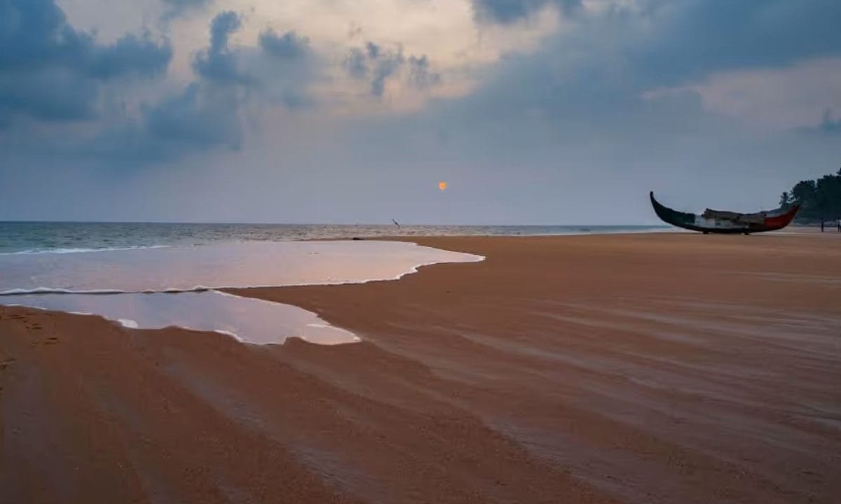 പരപ്പനങ്ങാടിയിൽ കടൽ വീണ്ടും പിൻവാങ്ങി; രണ്ടാഴ്ചയ്ക്കിടെ രണ്ടാം തവണ, തീരത്ത് ആശങ്ക