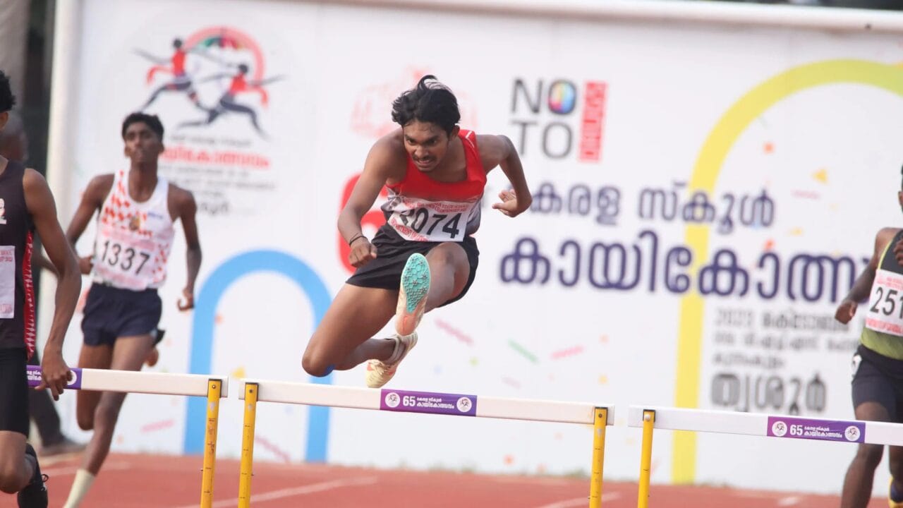 സംസ്ഥാന സ്കൂൾ കായികമേളയുടെ വേദി കണ്ണൂരിൽ നിന്നും മാറ്റിയതിൽ പ്രതിഷേധം അറിയിച്ച് കണ്ണൂർ ജില്ലാ പഞ്ചായത്ത്