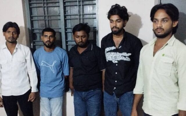 വിമാനമാർഗമെത്തി കവർച്ച: ഉത്തർപ്രദേശ് സ്വദേശികളായ 11 അംഗ അന്തർസംസ്ഥാന മോഷണസംഘം പിടിയിൽ
