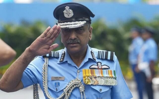 എയർ മാർഷൽ അശുതോഷ് ദീക്ഷിത് പുതിയ വ്യോമസേന മേധാവി