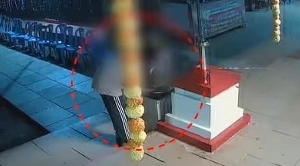 ഭണ്ഡാരം കുത്തിത്തുറക്കാനുള്ള ശ്രമം പരാജയപ്പെട്ടു; ക്ഷേത്രത്തിൽ നിന്ന് മൂന്ന് ചാക്ക് തേങ്ങയുമായി കടന്നുകളഞ്ഞ പതിനാലുകാരൻ പിടിയിൽ